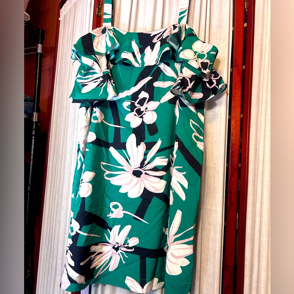 JADE by Melody Tam. Off shoulder dress. Green, navy, white, pink. Size large.
